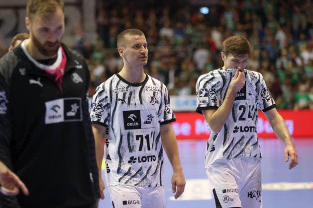 30.09.2026, xgox, Handball Opel HBL, SC Magdeburg - THW Kiel emspor, v.l. Elias Ellefsen a Skipagotu (Kiel, 71) Lukas Zerbe (Kiel, 24) enttaeuscht, schaut enttaeuscht, niedergeschlagen, disappointed Magdeburg