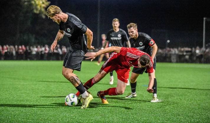 Fußball, SV Haldern - RW Oberhausen ** NUR FÜR REDAKTIONELLE ZWECKE ** EDITORIAL USE ONLY **<p>Im Fußball-Niederrheinpokal spielen SV Haldern gegen RW Oberhausen (schwarze Trikots) im Lindenstadion am Mittwoch, 30.09.2026 in Rees-Haldern. Deutschland NRW Haldern Copyright: MarkusxJoosten
