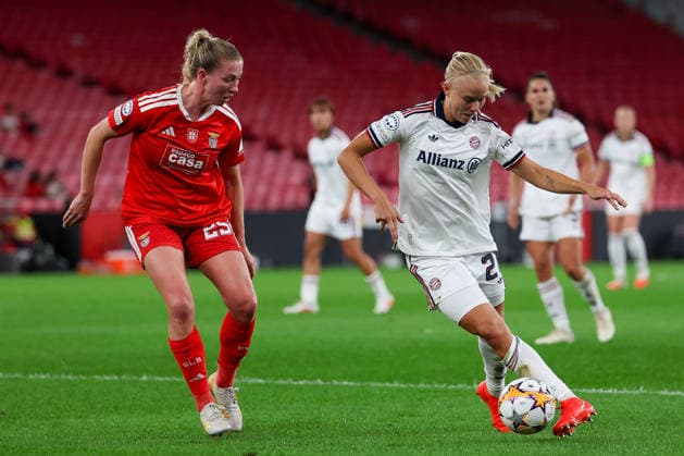 Lisbon, Portugal - September 30: Chandra Davidson (SL Benfica), Pernille Harder (FC Bayern München) battles for the Ball during the UEFA Women s Champions League 2026 27, League Phase Matchday 2 match between SL Benfica and FC Bayern Munich on 30 September 24, 2026 in Lisbon, Portugal Copyright: HMBxMedia JoaquimxFerreira