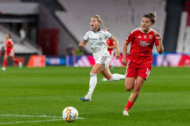 September 30, 2026, Lisbon, Lisbon, Portugal: Anna Csiki of SL Benfica in action, with the ball during the UEFA Womens Champions League 2026 27 League Group match between SL Benfica and FC Bayern Munchen at Estadio da Luz on September 30, 2026 in Lisbon, Portugal. Soccer 2026: SL Benfica Vs FC Bayern Munchen  - ZUMAs391 20260930_znp_s391_016 Copyright: xCarlosxSilvax