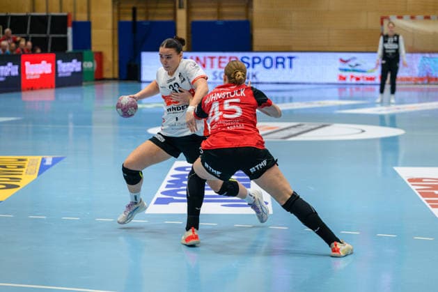 Elin Rosa Magnusdottir (HSG Blomberg-Lippe, 33), Jolina Huhnstock (Thueringer HC, 45) GER, Thueringer HC gegen HSG Blomberg-Lippe, Handball, DHB-Pokal, Saison 2026 2027, 2. Runde, Mittwoch, 19.00 Uhr, 30.09.2026 GER, Thueringer HC gegen HSG Blomberg-Lippe, Handball, DHB-Pokal, Saison 2026 2027, 2. Runde, Mittwoch, 19.00 Uhr, 30.09.2026 Bad Langensalza Copyright: xMartinxHerbstx