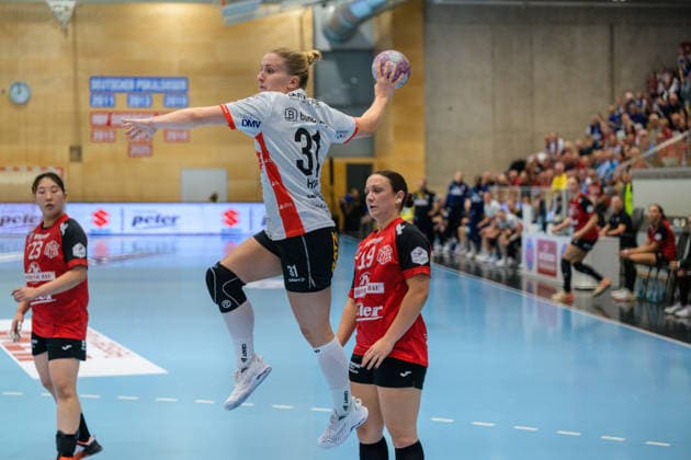Alexia Hauf (HSG Blomberg-Lippe, 31), Sabrina Troester (Thueringer HC, 19), Natsuki Aizawa (Thueringer HC, 23) GER, Thueringer HC gegen HSG Blomberg-Lippe, Handball, DHB-Pokal, Saison 2026 2027, 2. Runde, Mittwoch, 19.00 Uhr, 30.09.2026 GER, Thueringer HC gegen HSG Blomberg-Lippe, Handball, DHB-Pokal, Saison 2026 2027, 2. Runde, Mittwoch, 19.00 Uhr, 30.09.2026 Bad Langensalza Copyright: xMartinxHerbstx