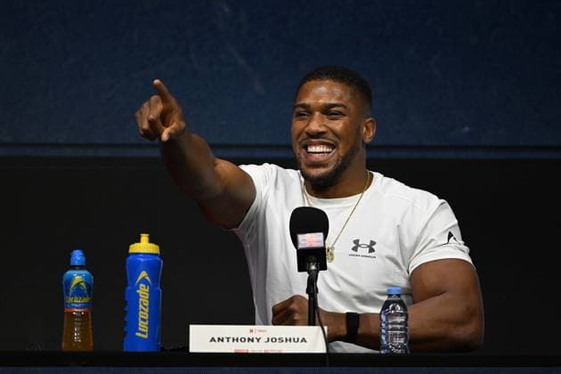 Tyson Fury and Anthony Joshua hold press conference, PK, Pressekonferenz in London before December clash LONDON, UNITED KINGDOM - SEPTEMBER 30: British heavyweight boxers Tyson Fury (not seen) and Anthony Joshua attend a press conference at British Airways ARC, Olympia ahead of their December 11 fight at Principality Stadium in Cardiff, in London, United Kingdom, on September 30, 2026. Rasid Necati Aslim Anadolu London United Kingdom. Editorial use only. Please get in touch for any other usage.  Copyright: x2026xAnadoluxRasidxNecatixAslimx