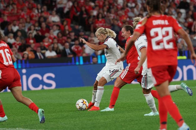 Lisbon, Portugal - September 30: Pernille Harder (FC Bayern München) scores the goal to 0:2 during the UEFA Women s Champions League 2026 27, League Phase Matchday 2 match between SL Benfica and FC Bayern Munich on 30 September 24, 2026 in Lisbon, Portugal Copyright: HMBxMedia JoaquimxFerreira