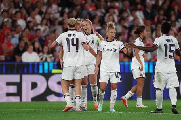 Lisbon, Portugal - September 30: Pernille Harder (FC Bayern München) and Teamates seen celebrating after scoring goal during the UEFA Women s Champions League 2026 27, League Phase Matchday 2 match between SL Benfica and FC Bayern Munich on 30 September 24, 2026 in Lisbon, Portugal Copyright: HMBxMedia JoaquimxFerreira