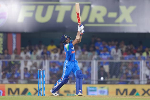India v West Indies - ODI Series 2026 Shubman Gill, captain of India, hits a six during the second one day international (ODI) cricket match between India and West Indies at Barsapara Cricket Stadium in Guwahati, India, on September 30, 2026. Guwahati Assam India  Copyright: xShubhajitxRoyxKarmakarx originalFilename:roykarmakar-2ndodicr260930_np8O3.jpg