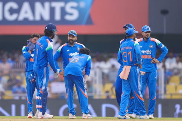 India v West Indies - ODI Series 2026 Rohit Sharma of India poses with the Indian team during the second one day international (ODI) cricket match between India and West Indies at Barsapara Cricket Stadium in Guwahati, India, on September 30, 2026. Guwahati Assam India  Copyright: xShubhajitxRoyxKarmakarx originalFilename:roykarmakar-2ndodicr260930_npj3h.jpg
