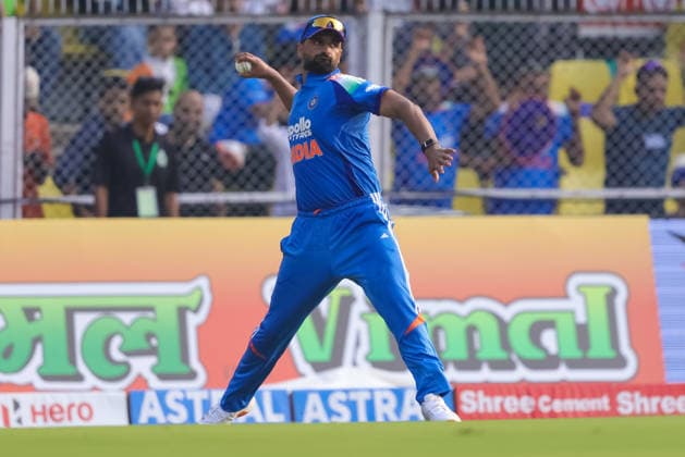 India v West Indies - ODI Series 2026 Auqib Nabi of India plays during the second one day international (ODI) cricket match between India and West Indies at Barsapara Cricket Stadium in Guwahati, India, on September 30, 2026. Guwahati Assam India  Copyright: xShubhajitxRoyxKarmakarx originalFilename:roykarmakar-2ndodicr260930_npO8U.jpg