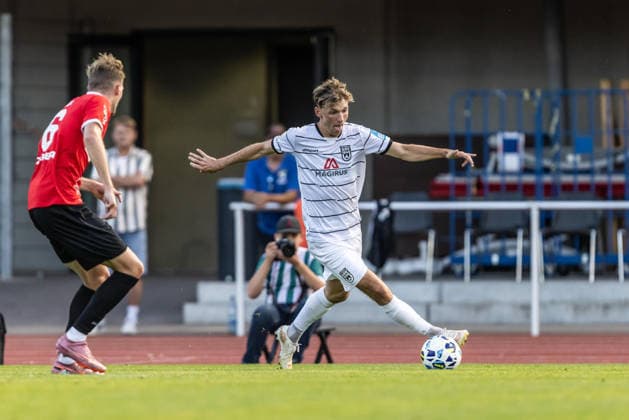 TSG Balingen vs. SSV Ulm 1846 Fußball, Fussball, Landespokal, WFV-Pokal, Achtelfinale, BIZERBA ARENA Balingen 30.09.26 Benjamin Goller (SSV Ulm 1846 Fußball, 07) TSG Balingen vs. SSV Ulm 1846 Fußball, Fussball, Landespokal, WFV-Pokal, Achtelfinale, BIZERBA ARENA Balingen 30.09.26 Foto: Lucca Fundel Balingen BIZERBA ARENA Baden-Württemberg Deutschland