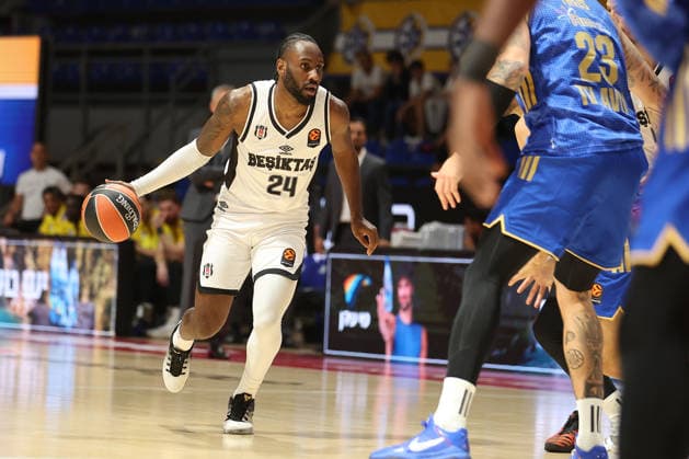 MACCABI vs BESIKTAS JAYLEN NOWELL, basketball player of Besiktas, during the match against Maccabi Tel Aviv, at Aleksandar Nikolic Arena. Belgrade, 30.09.2026. photo: Ivica Veselinov MN Press BASKETBALL, EUROLEAGUE, MACCABI, BESIKTAS Belgrade Arena Aleksandar Nikolic Serbia Copyright: xMNxPressx