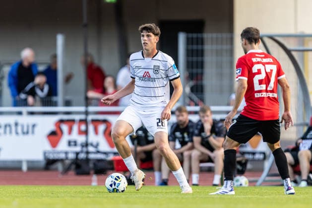 TSG Balingen vs. SSV Ulm 1846 Fußball, Fussball, Landespokal, WFV-Pokal, Achtelfinale, BIZERBA ARENA Balingen 30.09.26 Mateo Mrden (SSV Ulm 1846 Fußball, 28) TSG Balingen vs. SSV Ulm 1846 Fußball, Fussball, Landespokal, WFV-Pokal, Achtelfinale, BIZERBA ARENA Balingen 30.09.26 Foto: Lucca Fundel Balingen BIZERBA ARENA Baden-Württemberg Deutschland