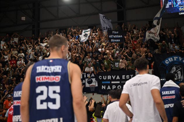 BASKETBALL - EuroCup - Napoli Basketball vs. Cosea JL Bourg-en-Bresse Photo by IPA ABACAPRESS.COM89157814 - Napoli Basketball players celebrate after the game following their victory over Cosea JL Bourg-en-Bresse during the Napoli Basketball vs. Cosea JL Bourg-en-Bresse EuroCup basketball game in Naples, Italy, on September 30, 2026 Naples Italy  Copyright: xIPAxSport ABACAx