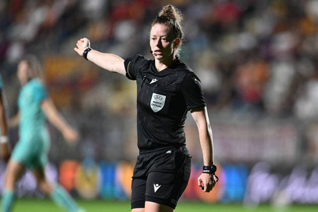 SOCCER - Women s Champions League - AS Roma vs. FC Barcelona, Barca Photo by IPA ABACAPRESS.COM89157758 - Referee Kirsty Dowle (ENG) officiates the UEFA Women s Champions League 2026 27 Group Stage Matchday 2 soccer match between A.S. Roma and FC Barcelona at Tre Fontane Stadium on September 30, 2026, in Rome, Italy. Rome Italy  Copyright: xIPAxSport ABACAx