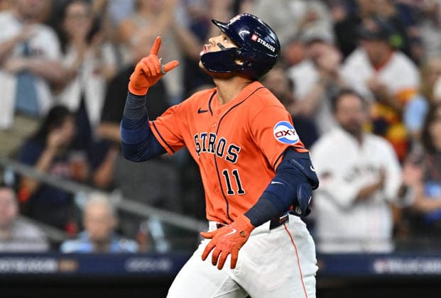 Houston Astros Cam Smith (11) celebrates after hitting a solo home run against the Chicago White Sox in the second inning of an MLB, Baseball Herren, USA American League Wild Card game at Daikin Park in Houston, Texas, on Wednesday, September 30, 2026.  HOU20260930724 MARIAxLYSAKER