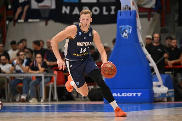 IPA89158226 - Jack White of Napoli Basketball in action during the game against Cosea JL Bourg-en-Bresse in the EuroCup basketball match between Napoli Basketball and Cosea JL Bourg-en-Bresse in Naples, Italy, on September 30, 2026  Copyright: xEnzoxPinelli IPAxSportx xx IPA89158226