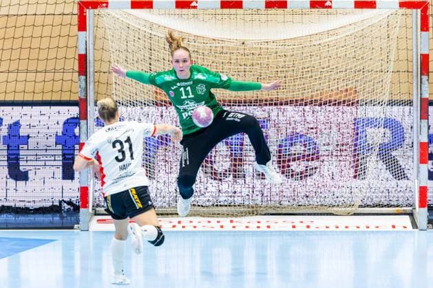 30.09.2026, GER, Handball, Frauen, Saison 2026 2027, DHB-Pokal 2.Runde-Achtelfinale, Thueringer HC - HSG Blomberg-Lippe Alexia Hauf (HSG Blomberg-Lippe), Laura Kuske (Thueringer HC,11) 99947 Bad Langensalza Salza Halle Sporthalle Mehrz Thüringen Deutschland