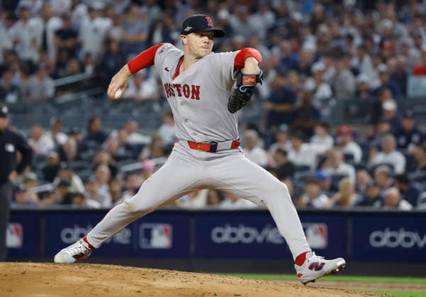 Boston Red Sox starting pitcher Sonny Gray (54) throws against the New York Yankees in the first inning of an MLB, Baseball Herren, USA American League Wild Card game at Yankee Stadium in New York City, on Wednesday, September 30, 2026.  NYP20260930703 JOHNxANGELILLO