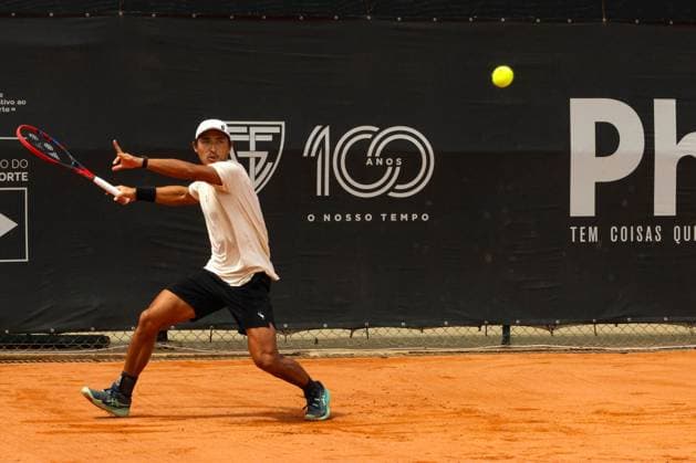 RECORD DATE NOT STATED Ribeiro (Brazil) vs. Sakamoto (Brazil) at the ATP, Tennis Herren Challenger Curitiba Curitiba (PR), 09 30 2026 - ATP Challenger Curitiba Ribeiro Sakamoto - Tennis player Pedro Sakamoto (BRA) against Eduardo Ribeiro for the ATP Challenger Curitiba tournament, at the Graciosa Country Club on the morning of Wednesday, September 30, 2026.(Foto: Edson De Souza Thenews2 imago images) SPO  Copyright: xEdsonxDexSouzax