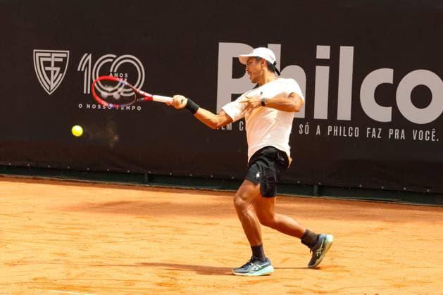 RECORD DATE NOT STATED Ribeiro (Brazil) vs. Sakamoto (Brazil) at the ATP, Tennis Herren Challenger Curitiba Curitiba (PR), 09 30 2026 - ATP Challenger Curitiba Ribeiro Sakamoto - Tennis player Pedro Sakamoto (BRA) against Eduardo Ribeiro for the ATP Challenger Curitiba tournament, at the Graciosa Country Club on the morning of Wednesday, September 30, 2026.(Foto: Edson De Souza Thenews2 imago images) SPO  Copyright: xEdsonxDexSouzax