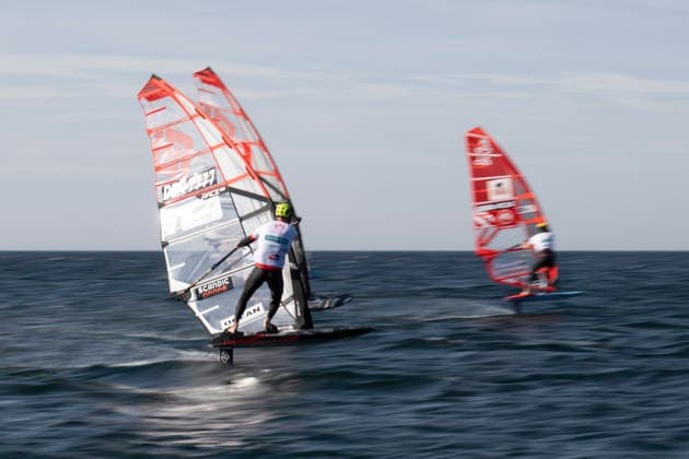 PWA - Citroen - World Windsurfing Tour Sylt 2026 - Tag 5 - Slalom Foil Men; Sylt Westerland, 30.09.2026 Noah Vinther (Slalom Foil Men, Denmark, DEN-7777); PWA - Citroen - World Windsurfing Tour Sylt 2026 - Tag 5 - Slalom Foil Men am 30.09.2026 vor dem Brandenburger Strand - Motorboot auf Sylt Westerland (Deutschland). Copyright: xBEAUTIFULxSPORTS AndreasxDickx