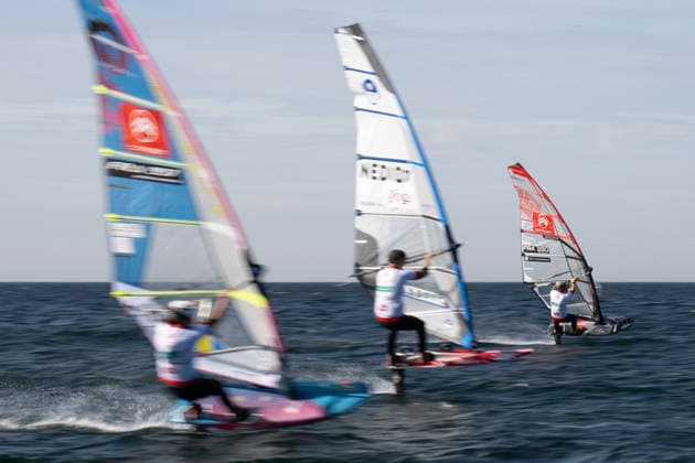 PWA - Citroen - World Windsurfing Tour Sylt 2026 - Tag 5 - Slalom Foil Men; Sylt Westerland, 30.09.2026 William Huppert (Slalom Foil Men, FRA330); PWA - Citroen - World Windsurfing Tour Sylt 2026 - Tag 5 - Slalom Foil Men am 30.09.2026 vor dem Brandenburger Strand - Motorboot auf Sylt Westerland (Deutschland). Copyright: xBEAUTIFULxSPORTS AndreasxDickx