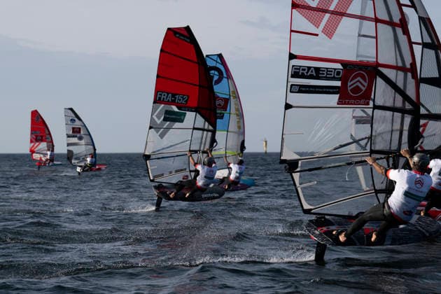 PWA - Citroen - World Windsurfing Tour Sylt 2026 - Tag 5 - Slalom Foil Men; Sylt Westerland, 30.09.2026 Titouan Gernolle (Slalom Foil Men, Netherlands, FRA-152); William Huppert (Slalom Foil Men, FRA330); PWA - Citroen - World Windsurfing Tour Sylt 2026 - Tag 5 - Slalom Foil Men am 30.09.2026 vor dem Brandenburger Strand - Motorboot auf Sylt Westerland (Deutschland). Copyright: xBEAUTIFULxSPORTS AndreasxDickx