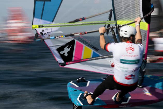 PWA - Citroen - World Windsurfing Tour Sylt 2026 - Tag 5 - Slalom Foil Men; Sylt Westerland, 30.09.2026 Scotty Stallman (Slalom Foil Men, England, GBR-68); PWA - Citroen - World Windsurfing Tour Sylt 2026 - Tag 5 - Slalom Foil Men am 30.09.2026 vor dem Brandenburger Strand - Motorboot auf Sylt Westerland (Deutschland). Copyright: xBEAUTIFULxSPORTS AndreasxDickx