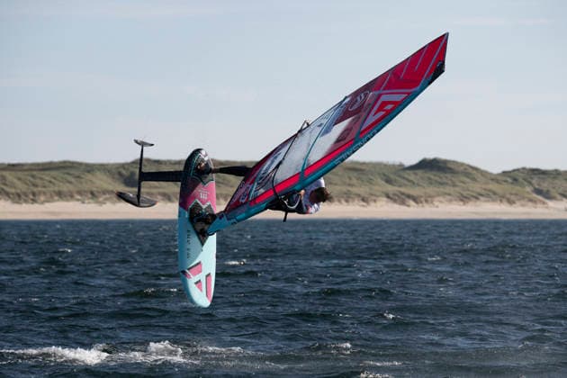 PWA - Citroen - World Windsurfing Tour Sylt 2026 - Tag 5 - Slalom Foil Men; Sylt Westerland, 30.09.2026 Steven Van Broeckhoven (Freestyle Men, Belgium, B-72); PWA - Citroen - World Windsurfing Tour Sylt 2026 - Tag 5 - Slalom Foil Men am 30.09.2026 vor dem Brandenburger Strand - Motorboot auf Sylt Westerland (Deutschland). Copyright: xBEAUTIFULxSPORTS AndreasxDickx