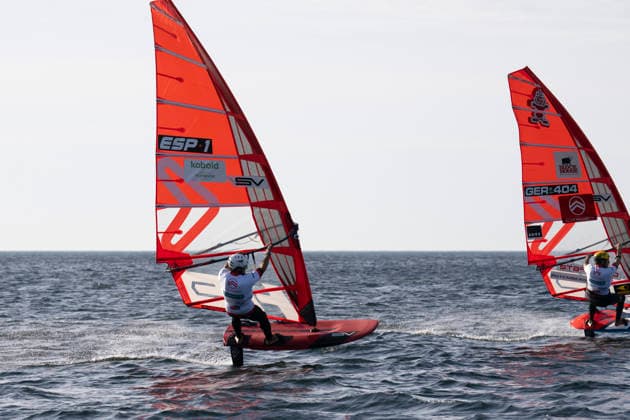 PWA - Citroen - World Windsurfing Tour Sylt 2026 - Tag 5 - Slalom Foil Men; Sylt Westerland, 30.09.2026 Nacho Baltasar Summers (Slalom Foil Men, Spain, ESP-1); PWA - Citroen - World Windsurfing Tour Sylt 2026 - Tag 5 - Slalom Foil Men am 30.09.2026 vor dem Brandenburger Strand - Motorboot auf Sylt Westerland (Deutschland). Copyright: xBEAUTIFULxSPORTS AndreasxDickx