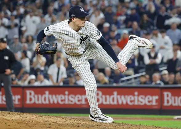 New York Yankees pitcher Max Fried (54) strikes out Boston Red Sox Nate Eaton in the fifth inning of an MLB, Baseball Herren, USA American League Wild Card game at Yankee Stadium in New York City, on Wednesday, September 30, 2026.  NYP20260930713 JOHNxANGELILLO