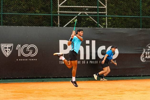 RECORD DATE NOT STATED Tennis player Guto Miguel in his first victory as a professional. Curitiba (PR), 09 30 2026 - ATP, Tennis Herren Challenger Curitiba Guto Miguel - After reaching the junior final at the US Open in early September, Guto Miguel decided it was time to take the next step and begin the transition to the professional circuit. This Wednesday, the 17-year-old from Goias debuted at the Curitiba Challenger with a victory, achieving his first career win as a professional tennis player. The Brazilian prospect benefited from the withdrawal of Argentinian Facundo Mena and advanced to the round of 16 of the 75-level tournament.(Foto: Edson De Souza Thenews2 imago images) SPO  Copyright: xEdsonxDexSouzax