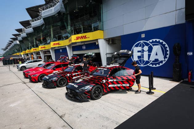 F1 - BAHRAIN GRAND PRIX IN MALAYSIA 2026 FIA Mercedes-AMG GT 63 PRO F1 Safety Car during the 2026 Formula 1 Bahrain Grand Prix in Malaysia, 16th round of the 2026 Formula One World Championship, WM, Weltmeisterschaft from October 2 to 4, 2026 on the Sepang International Circuit, in Sepang, Malaysia - SepangMalaysia  Copyright: xANTONINxVINCENTx