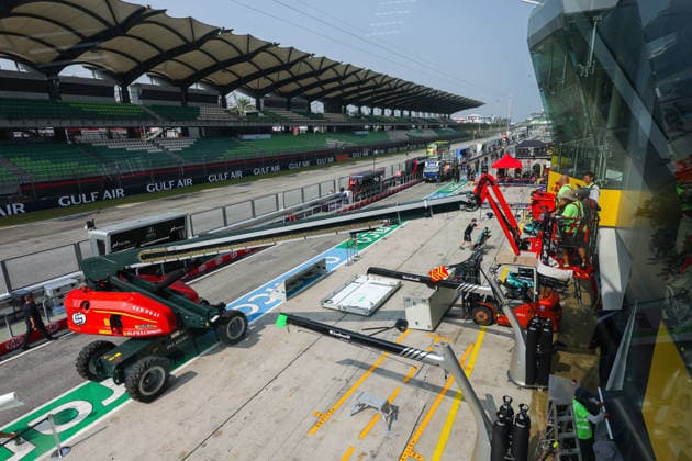 F1 - BAHRAIN GRAND PRIX IN MALAYSIA 2026 pitlane, logistic illustration during the 2026 Formula 1 Bahrain Grand Prix in Malaysia, 16th round of the 2026 Formula One World Championship, WM, Weltmeisterschaft from October 2 to 4, 2026 on the Sepang International Circuit, in Sepang, Malaysia - SepangMalaysia  Copyright: xANTONINxVINCENTx