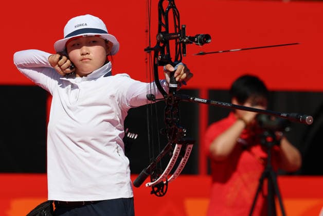 S. Korea-China archery match at Asian Games S. Korea-China archery match at Asian Games Kang Yeon-seo of South Korea shoots an arrow during the quarterfinal of the women s individual event against Wu Nier of China in compound archery at the Aichi-Nagoya Asian Games at the Chuo Sogo Park Multipurpose Square in Okazaki, Aichi Prefecture, central Japan, on Oct. 1, 2026. (Yonhap) 2026-10-01 09:57:01 <Copyright ¨Ï 1980-2026 YONHAPNEWS AGENCY. .> ÀÏº» ÀÏº» EDITORIAL USE ONLY  Copyright: xx Korea-China ???x 0868275467st