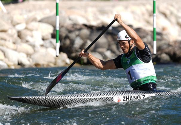 (261001) -- TOYOTA, Oct. 1, 2026 -- Zhang Zhicheng of China competes during the men s canoe single final of canoe slalom at the 20th Asian Games Aichi-Nagoya 2026 in Toyota of Aichi Prefecture, Japan, Oct. 1, 2026. ) (SP)JAPAN-TOYOTA-ASIAN GAMES-CANOE SLALOM-MEN S CANOE SINGLE-FINAL ZhangxHaobo 
