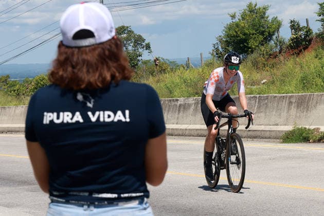 Vuelta CicloÂ­stica Femenina a Costa Rica, primera etapa Este mio rcoles se desarrolloÂ³ la primera etapa de la Vuelta CicloÂ­stica Femenina a Costa Rica 2026. 61 ciclistas pedalearon durante 109 kiloÂ³metros en la provincia de Guanacaste, durante una maoÂ±ana de cielo despejado y sol ardiente. La ganadora de la etapa, quien este jueves portaroÂ¡ la camiseta amarilla de loÂ­der general, fue la chilena Catalina Soto ( 73) quien se impuso sobre el lote en la loÂ­nea de meta. EDITORIAL USE ONLY  Copyright: xGDA LaxNacion CostaxRica-xTodosxlosxderechosxreservados.xProhibidoxelxusoxoxreproducci&oacute;nxdexestaximagenxenxCostaxRicax RafaelxPachecoxGranadosx 0868271058st