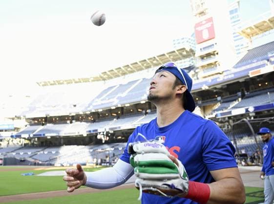 Baseball: Wild Card Series between Cubs and Padres Chicago Cubs right fielder Seiya Suzuki warms up before Game 2 of the best-of-three National League Wild Card Series against the San Diego Padres at Petco Park in San Diego, California, on Sept. 30, 2026.  A14AA0005629554P