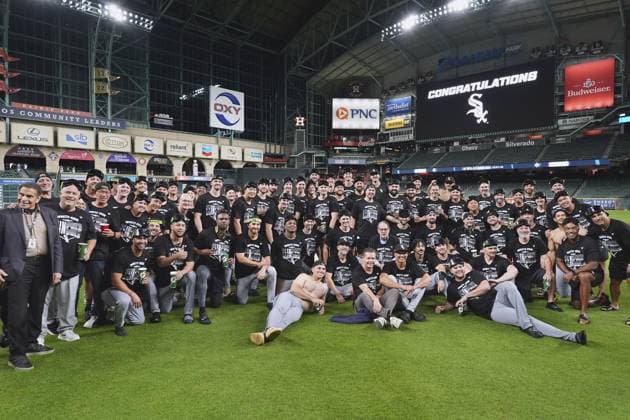 Baseball: Wild Card Series between White Sox and Astros Members of the Chicago White Sox pose for a photo after clinching a berth in the American League Division Series with a 7-3 victory over the Houston Astros at Daikin Park in Houston, Texas, on Sept. 30, 2026.  A14AA0005629548P