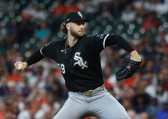 September 30, 2026, Houston, Tx, USA: Chicago White Sox pitcher Sean Burke throws during the first inning against the Houston Astros in Game 2 of an N.L. Wild Card series at Daikin Park on Wednesday, Sept. 30, 2026, in Houston. Sports News - September 30, 2026  - ZUMAm67_ 0868274824st Copyright: xJohnxJ.xKimx