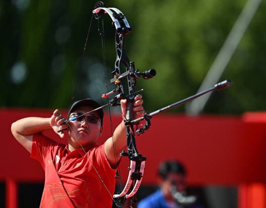 (261001) -- OKAZAKI, Oct. 1, 2026 -- Liu Jinyi of China competes during the compound men s individual quarterfinals of archery against Chang Cheng-wei of Chinese Taipei at the 20th Asian Games Aichi-Nagoya 2026 in Okazaki of Aichi Prefecture, Japan, Oct. 1, 2026. ) (SP)JAPAN-OKAZAKI-ASIAN GAMES-ARCHERY-COMPOUND MEN S INDIVIDUAL YuxYang 