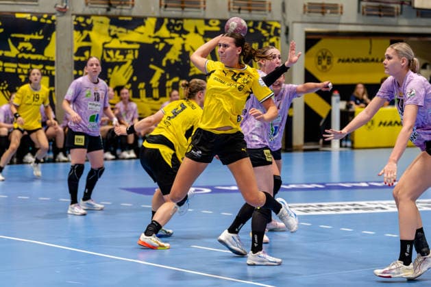 Dortmund, 30.09.2026, Handball, Damen, DHB-Pokal, 2. Runde , BVB Borussia Dortmund - SV Union Halle-Neustadt Felina Menne (BVB, 76) beim Torwurf