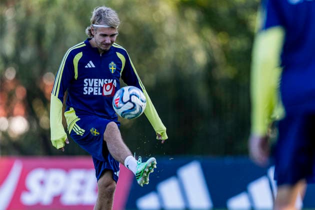 261001 Sebastian Nanasi of Swedish men s national football team at a training session during the national team, Nationalteam on October 1, 2026 in Stockholm. Photo: Caisa Rasmussen BILDBYRAN COP 353 CR0075 fotboll football soccer fotball landskamp träning practice training sverige sweden sverige a bbeng Copyright: CAISAxRASMUSSEN BB261001CR005