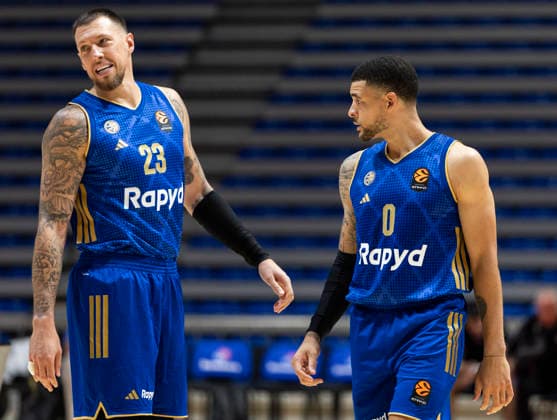 Maccabi Rapyd Tel Aviv v Besiktas Istanbul - Euroleague 2026 2027 Daniel Theis, 23 of Maccabi Rapyd Tel Aviv and Iffe Lundberg, 0 of Maccabi Rapyd Tel Aviv during the 2026 2027 EuroLeague match between Maccabi Rapyd Tel Aviv v Besiktas Istanbul at Aleksandar Nikolic Hall on September 30, 2025 in Belgrade, Serbia. Belgrade Serbia Copyright: xVatroslavxHladny x