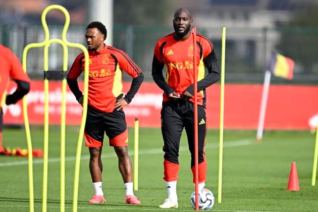 Belgium v Turkey - UEFA Nations League 2026 Media Activities 01 10 2026 TUBIZE, BELGIUM - OCTOBER 01 : Lukaku Romelu forward of Belgium and Openda Lois forward of Belgium pictured during a training session ahead of the UEFA Nations League tournament league phase matchday 3 group A1 match between Belgium and Turkey on October 1, 2026 in Tubize, Belgium, 01 10 2026 Tubize Belgium  Copyright: xNicoxVereeckenx