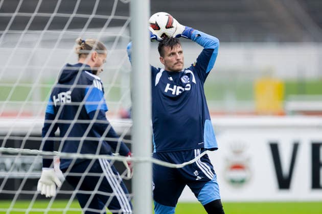 01.10.2026, Fussball, Training des FC Schalke 04. Torwart Kevin Müller (FC Schalke 04). Gelsenkirchen Trainingsgelände FC Schalke 04 NRW Deutschland xRHR-FOTO YYx Copyright: RHR-FOTOx RHR-FOTO YY