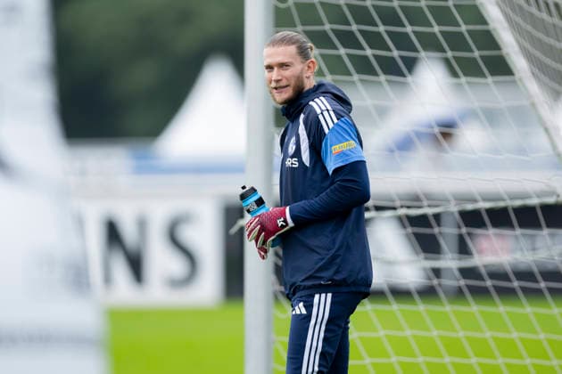 01.10.2026, Fussball, Training des FC Schalke 04. Torwart Loris Karius (FC Schalke 04). Gelsenkirchen Trainingsgelände FC Schalke 04 NRW Deutschland xRHR-FOTO YYx Copyright: RHR-FOTOx RHR-FOTO YY
