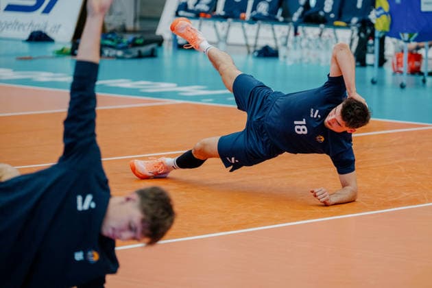 VOLLEYBALL - Coppa Pallavolo Senza Confini HARTBERG,AUSTRIA,01.OCT.26 - VOLLEYBALL - Coppa Pallavolo Senza Confini, VfB Friedrichshafen vs ACH Volley Ljubljana. Image shows Rok Bracko (Ljubljana) during warm up.  GEPAxpictures xRomanxKoenigshofer