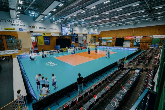 VOLLEYBALL - Coppa Pallavolo Senza Confini HARTBERG,AUSTRIA,01.OCT.26 - VOLLEYBALL - Coppa Pallavolo Senza Confini, VfB Friedrichshafen vs ACH Volley Ljubljana. Image shows an overview of the Stadtwerke-Hartberg-Halle.  GEPAxpictures xRomanxKoenigshofer