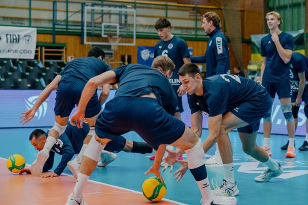 VOLLEYBALL - Coppa Pallavolo Senza Confini HARTBERG,AUSTRIA,01.OCT.26 - VOLLEYBALL - Coppa Pallavolo Senza Confini, VfB Friedrichshafen vs ACH Volley Ljubljana. Image shows the team of Friedrichshafen during warm up.  GEPAxpictures xRomanxKoenigshofer