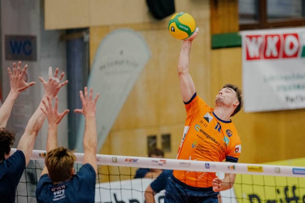 VOLLEYBALL - Coppa Pallavolo Senza Confini HARTBERG,AUSTRIA,01.OCT.26 - VOLLEYBALL - Coppa Pallavolo Senza Confini, VfB Friedrichshafen vs ACH Volley Ljubljana. Image shows Grega Okroglic (Ljubljana).  GEPAxpictures xRomanxKoenigshofer